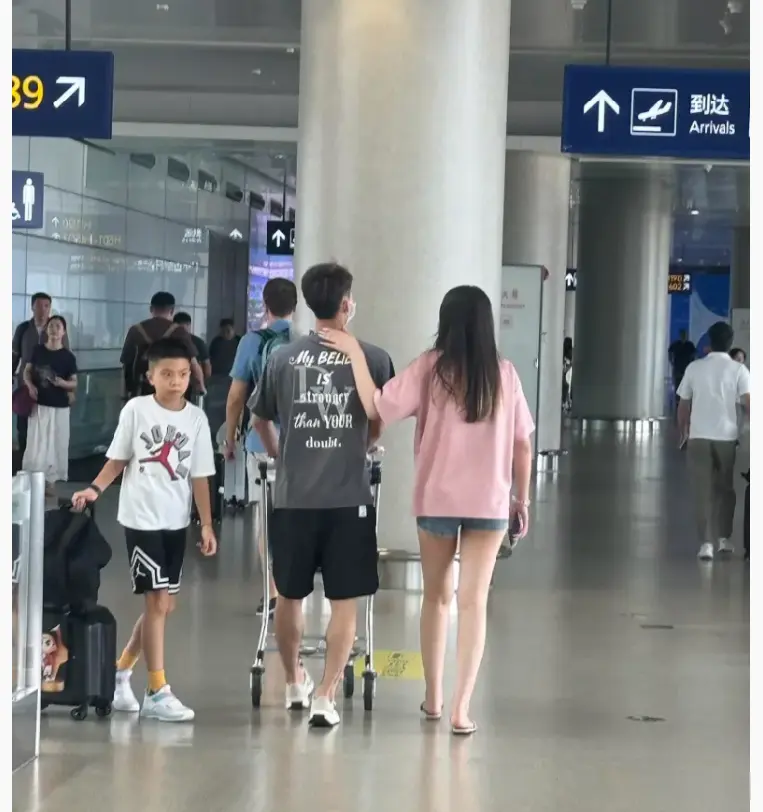 在机场拍到, 为什么咪咕