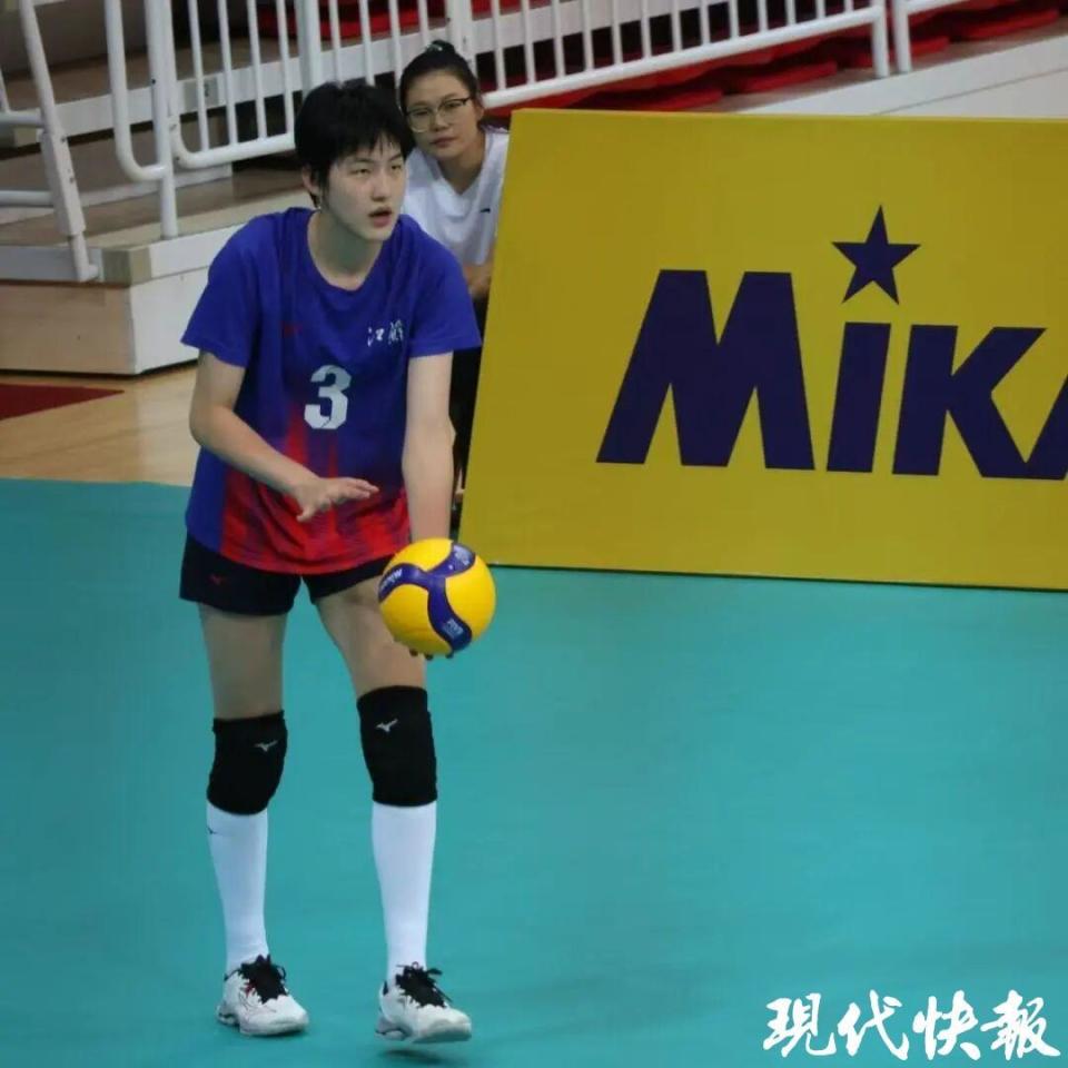 DNeRa, bnf, 年蝉联江苏